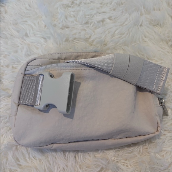 lululemon athletica Everywhere Belt Bag 1L